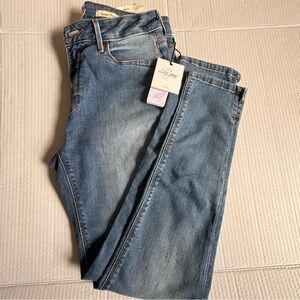 Women’s Lola Jeans Blair- Mid Rise Skinny NWT Size US 29
